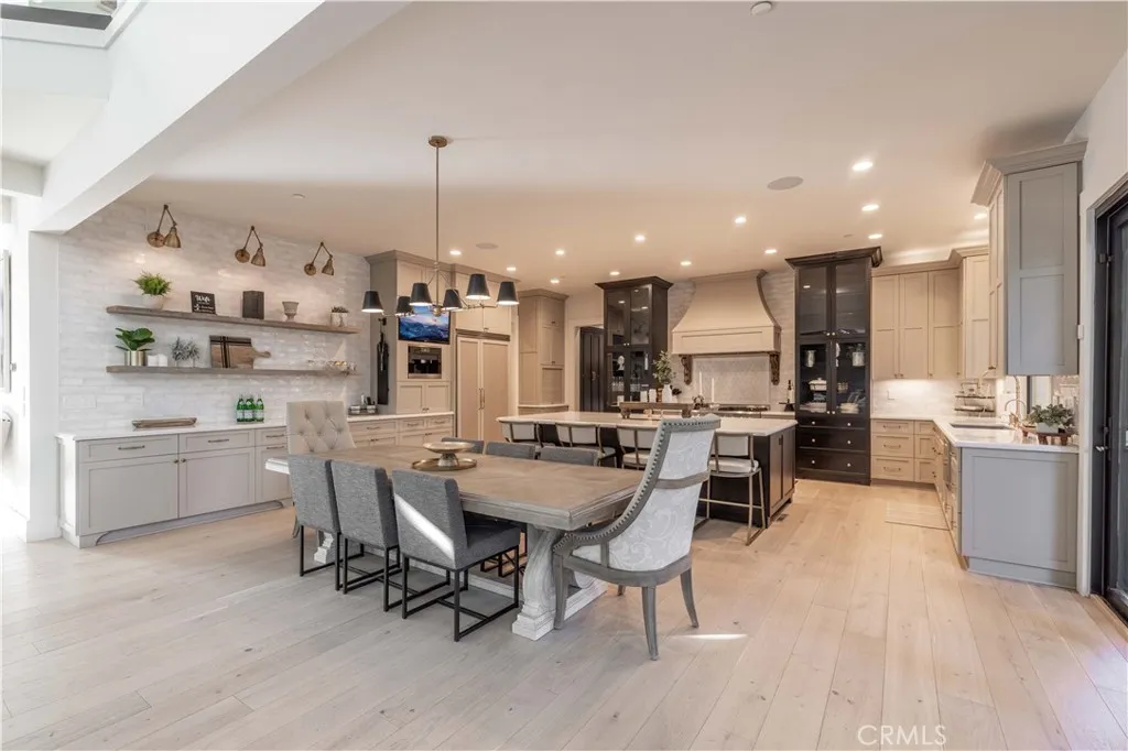 634 Cedar Glen Drive, Big Bear City, California 92314 home-pic-10