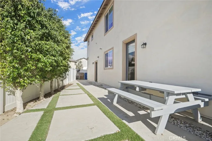 155 Clearwood St., Fillmore, California 93015