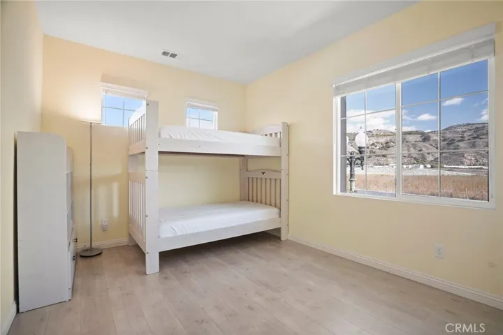 155 Clearwood St., Fillmore, California 93015