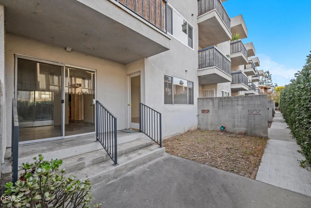 497 S El Molino Avenue 102, Pasadena, California 91101 home-pic-15