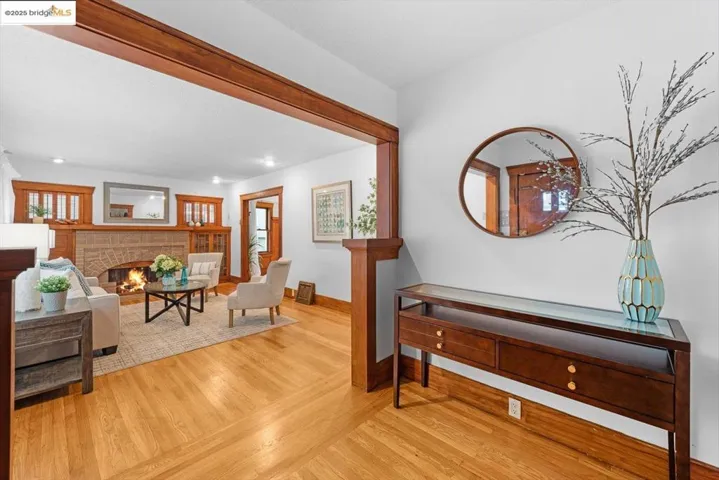 2515 Encinal Ave, Alameda, California 94501