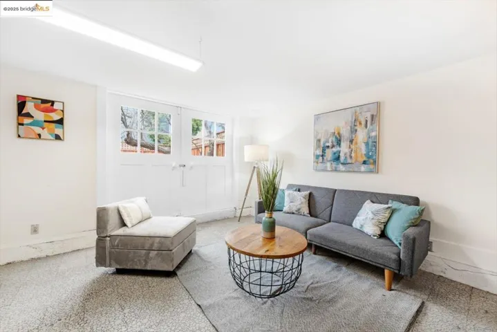 2515 Encinal Ave, Alameda, California 94501