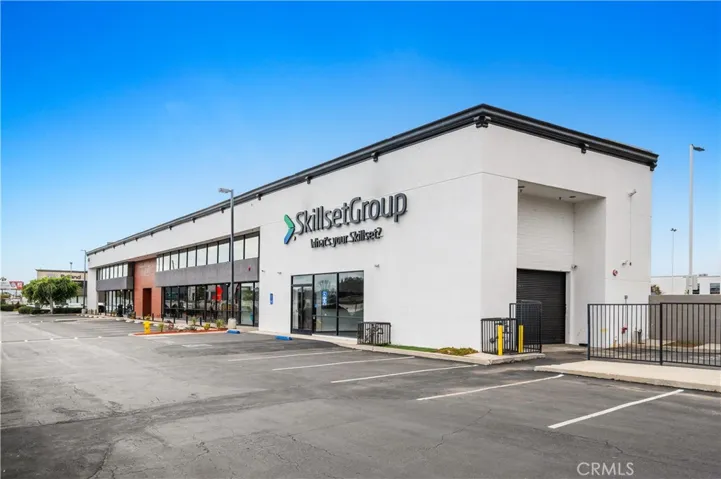 800 E Dyer Road 2, Santa Ana, California 92705