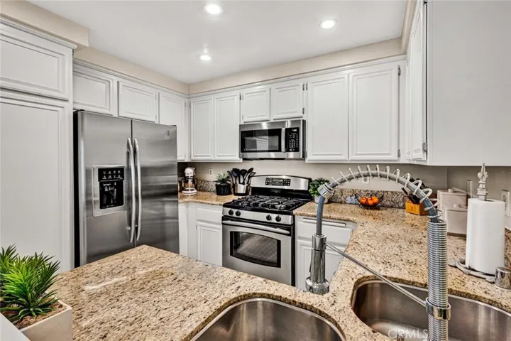 9869 Lewis Avenue, Fountain Valley, California 92708