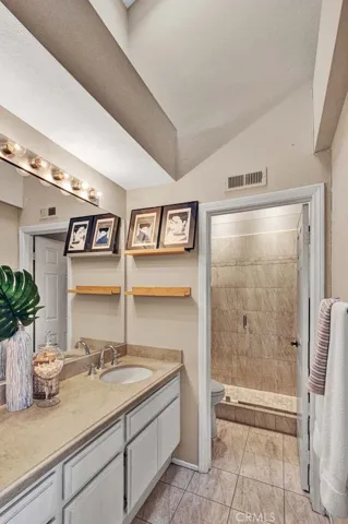 9869 Lewis Avenue, Fountain Valley, California 92708
