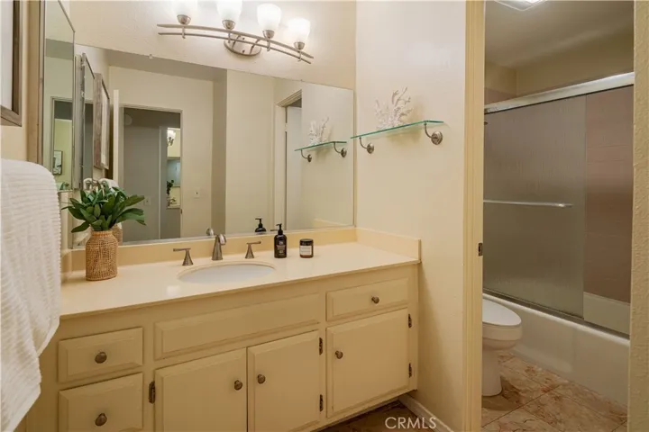 3200 La Rotonda Drive 405, Rancho Palos Verdes, California 90275