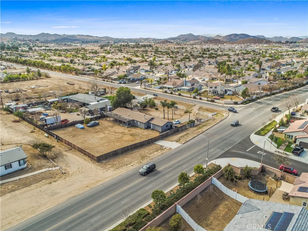 30550 Stern Drive, Menifee, California 92584 home-pic-15