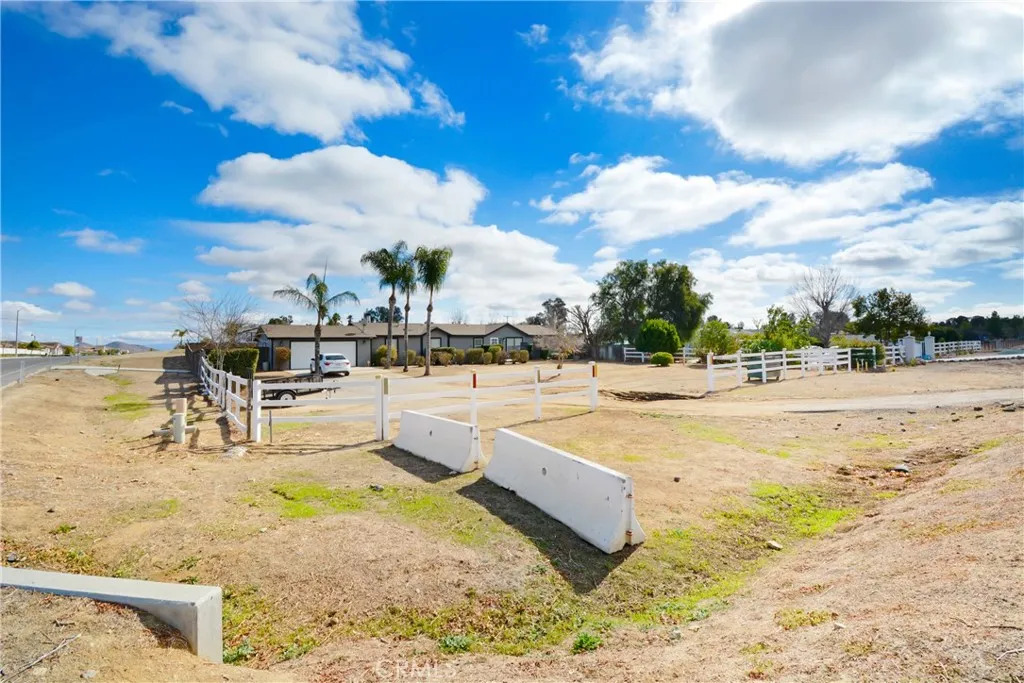 30550 Stern Drive, Menifee, California 92584 home-pic-9