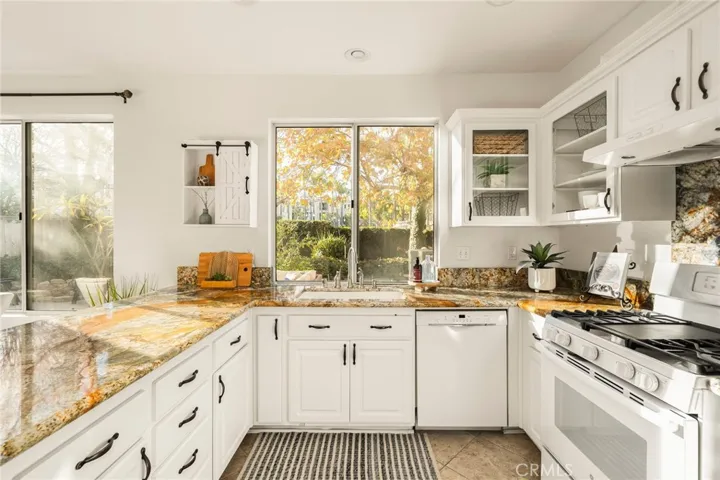 27 Cayman Brac, Aliso Viejo, California 92656