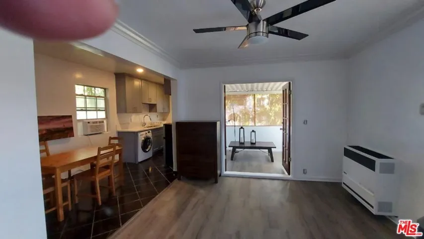 1053 S Stanley Avenue 2, Los Angeles, California 90019