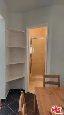 1053 S Stanley Avenue 2, Los Angeles, California 90019