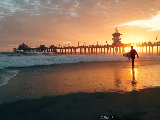 7885 Seawall Circle, Huntington Beach, California 92648