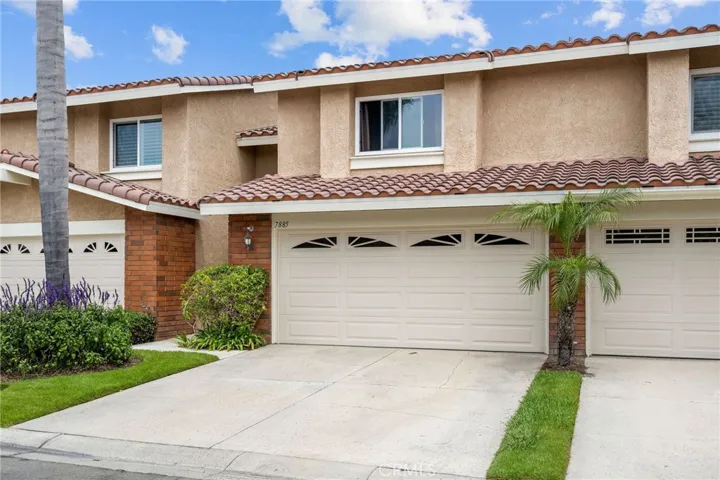 7885 Seawall Circle, Huntington Beach, California 92648