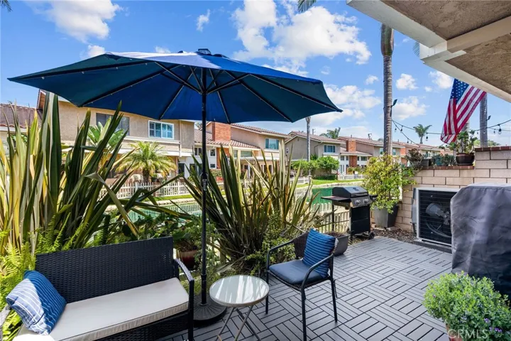 7885 Seawall Circle, Huntington Beach, California 92648