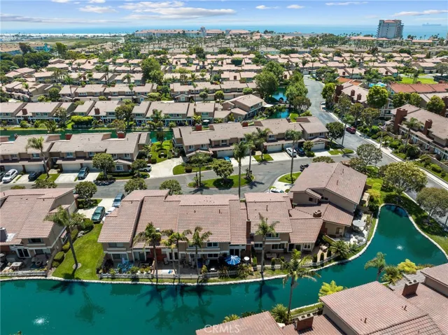 7885 Seawall Circle, Huntington Beach, California 92648