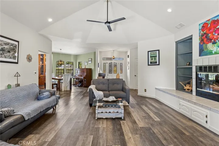 20 Donald Drive, Chico, California 95973