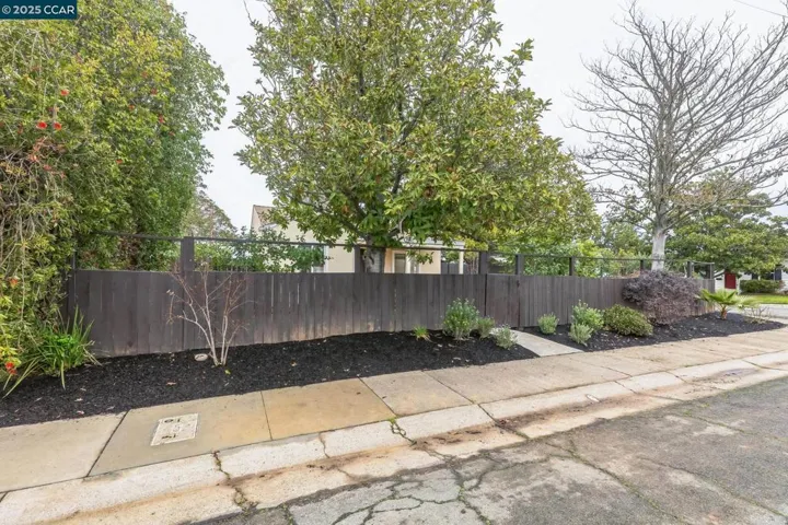 6397 9th Ave, Sacramento, California 95820