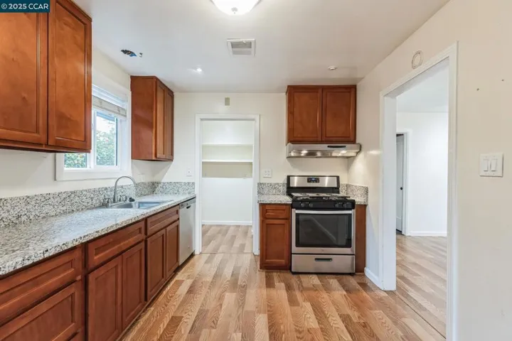 6397 9th Ave, Sacramento, California 95820