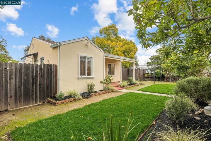 6397 9th Ave, Sacramento, California 95820