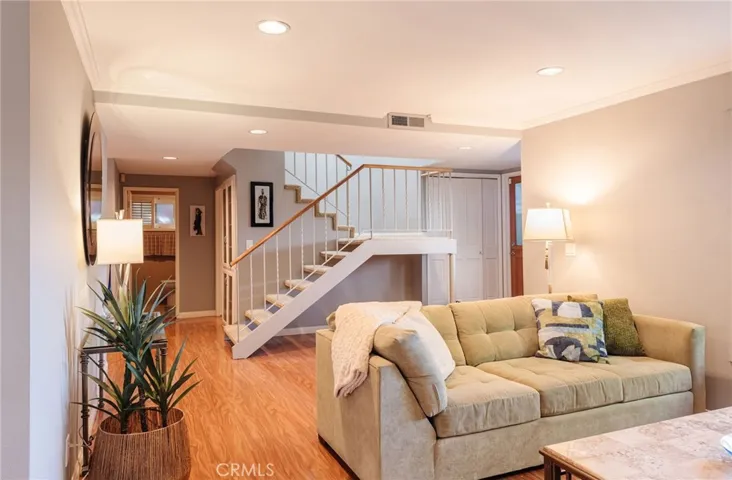 1240 Keats Street, Manhattan Beach, California 90266