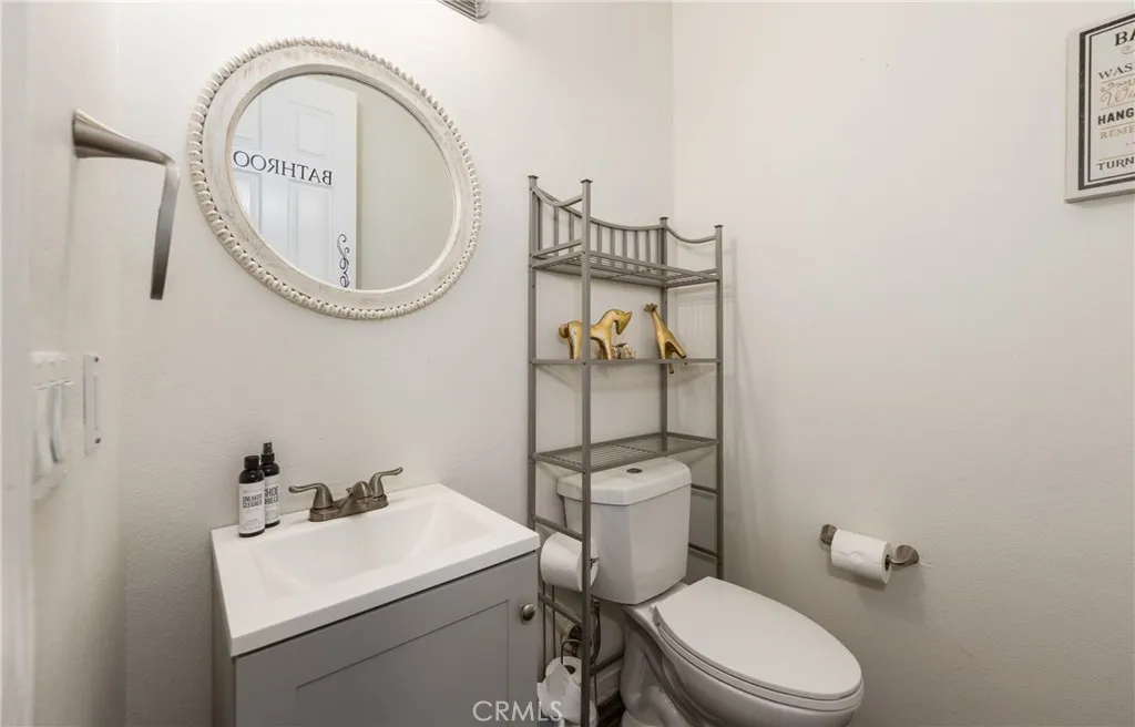 2825 Placentia Street, San Jacinto, California 92582 home-pic-16