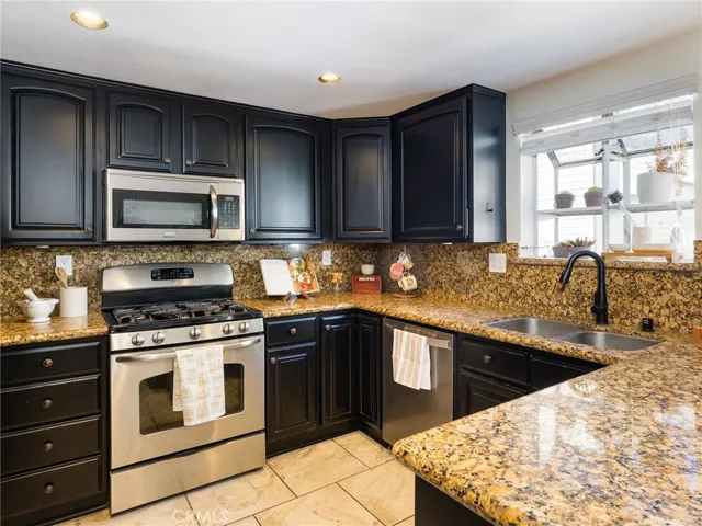 121 S Lucia Avenue 3, Redondo Beach, California 90277