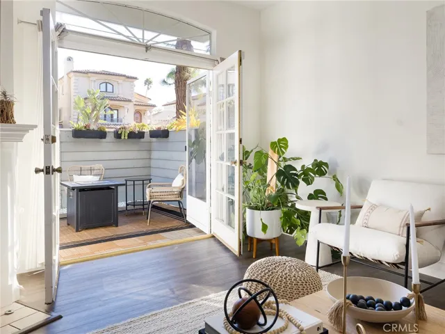 121 S Lucia Avenue 3, Redondo Beach, California 90277