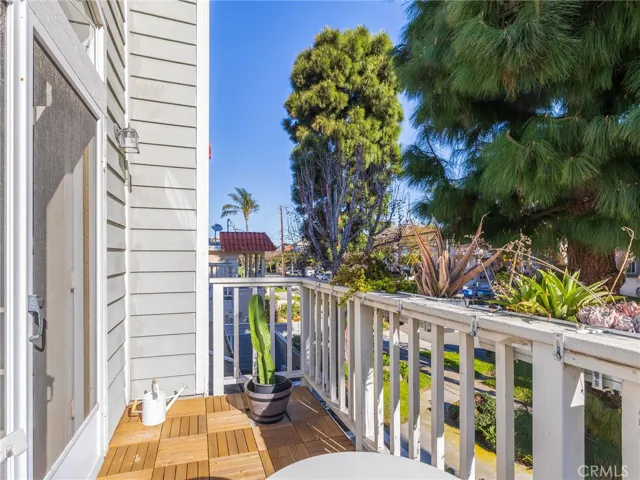121 S Lucia Avenue 3, Redondo Beach, California 90277