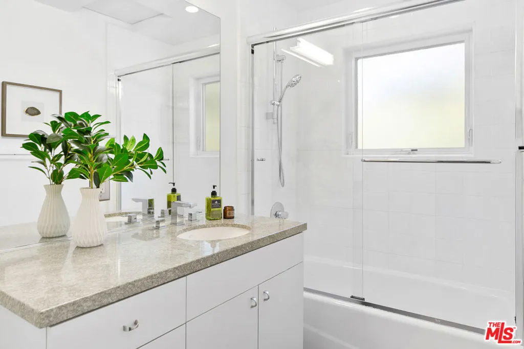 1228 21st Street A, Santa Monica, California 90404 home-pic-23