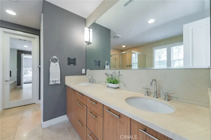 21 Bellflower, Lake Forest, California 92630