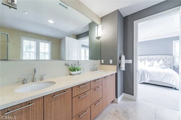 21 Bellflower, Lake Forest, California 92630