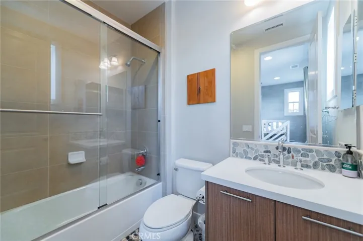 21 Bellflower, Lake Forest, California 92630