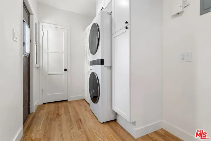 7972 Blackburn Avenue, Los Angeles, California 90048