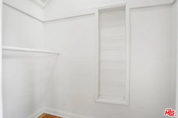 7972 Blackburn Avenue, Los Angeles, California 90048
