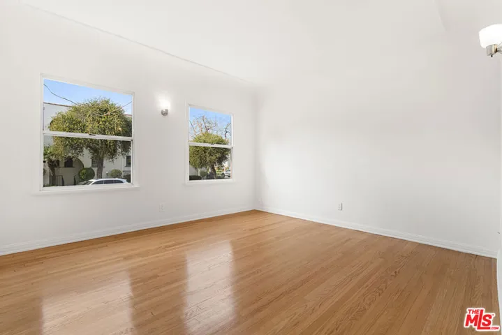 7972 Blackburn Avenue, Los Angeles, California 90048