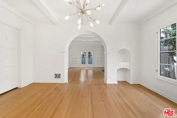 7972 Blackburn Avenue, Los Angeles, California 90048