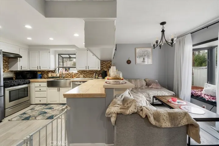 19010 Ingomar Street, Reseda, California 91335