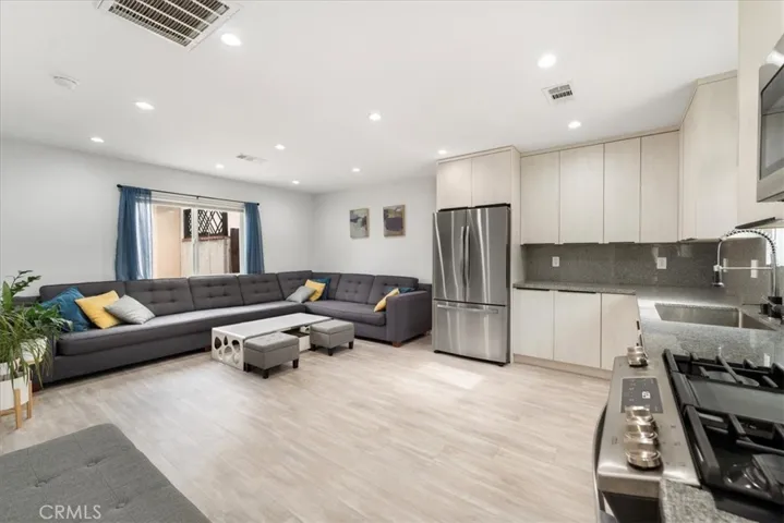 19010 Ingomar Street, Reseda, California 91335