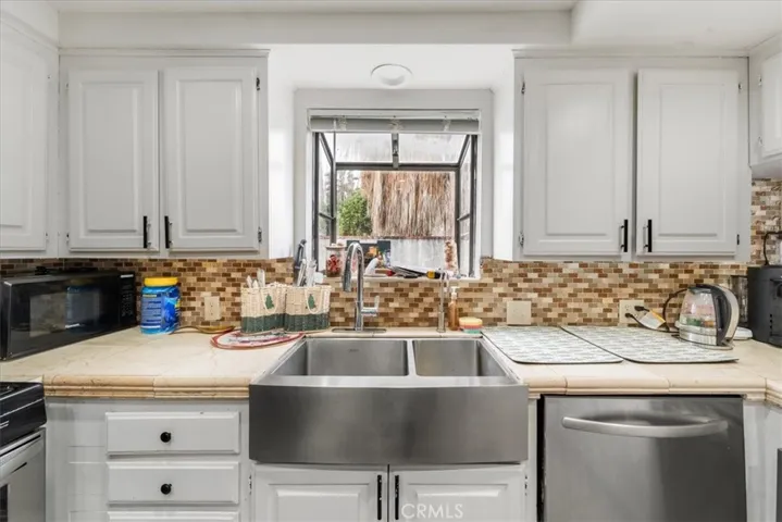 19010 Ingomar Street, Reseda, California 91335