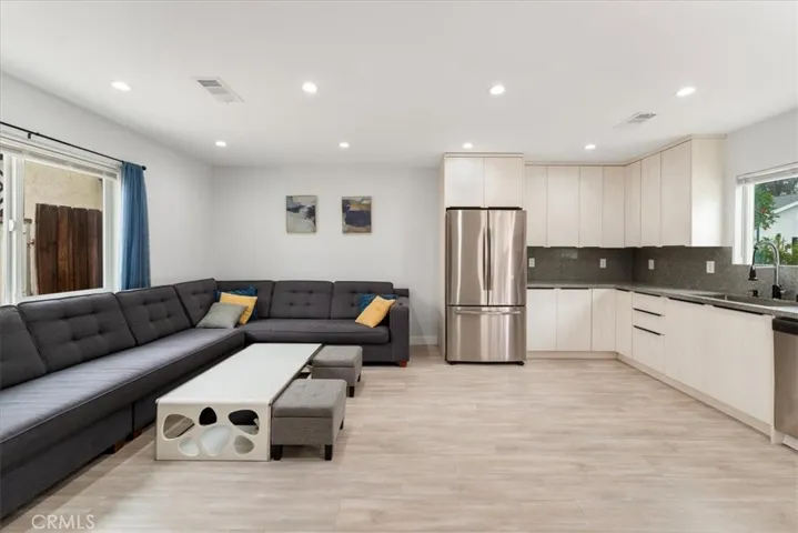 19010 Ingomar Street, Reseda, California 91335