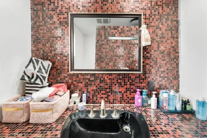 19010 Ingomar Street, Reseda, California 91335