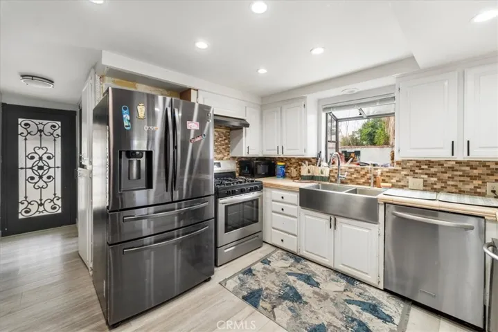 19010 Ingomar Street, Reseda, California 91335