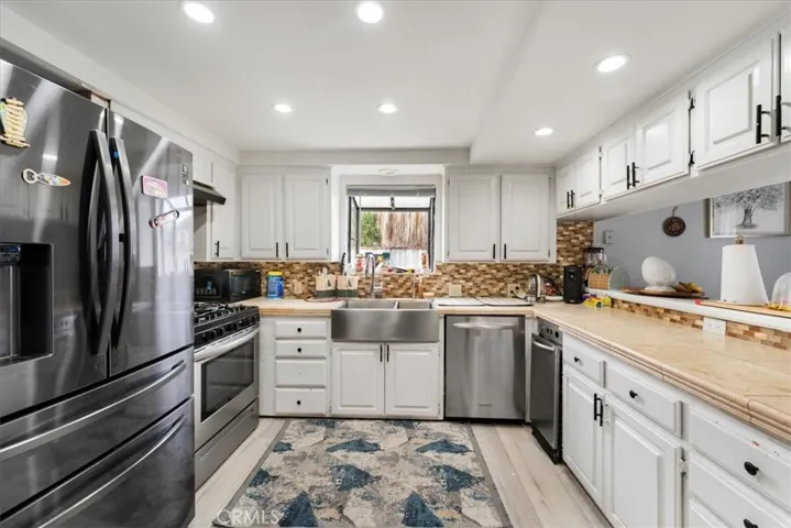 19010 Ingomar Street, Reseda, California 91335