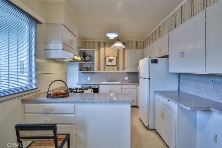 722 W 8th Street, Claremont, California 91711