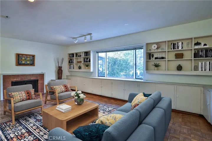 722 W 8th Street, Claremont, California 91711