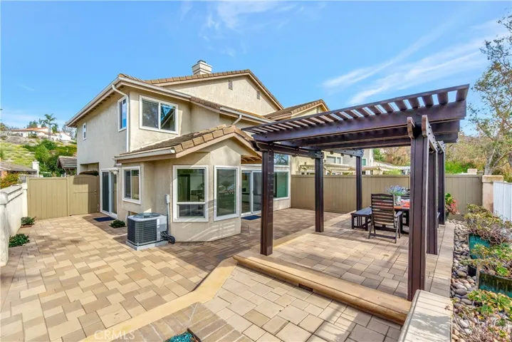 28904 Oakview Lane, Lake Forest, California 92679