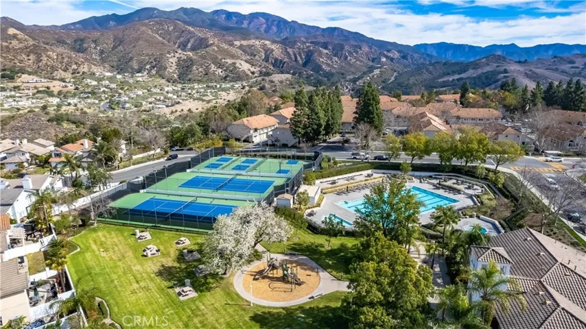 28904 Oakview Lane, Lake Forest, California 92679