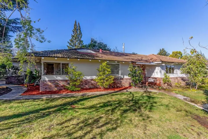 2006 Fallen Leaf Lane, Los Altos, California 94024