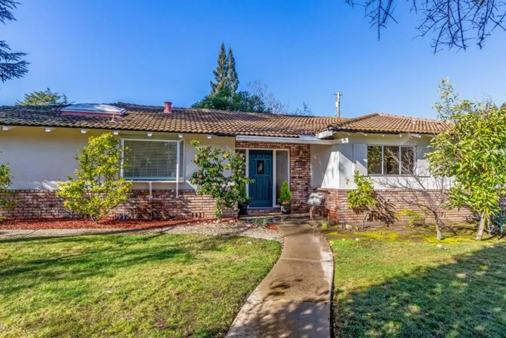 2006 Fallen Leaf Lane, Los Altos, California 94024