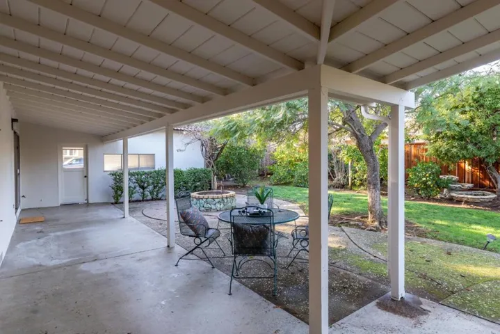 2006 Fallen Leaf Lane, Los Altos, California 94024